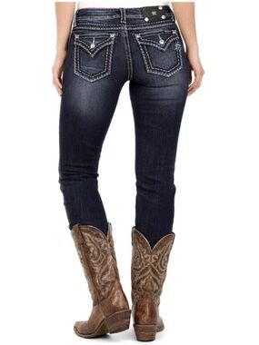 Miss Me Signature Skinny Jeans Dark Wash
Saddle Stitch Embellished Flap Pockets